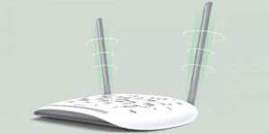 مودم تی پی لینک با پس زمینه سبز رنگ